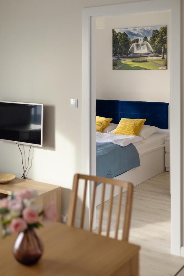 Wola Chic Blue Apartment Warschau Buitenkant foto