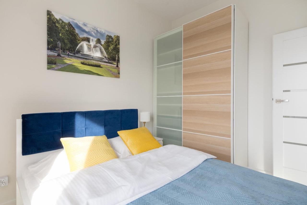 Wola Chic Blue Apartment Warschau Buitenkant foto